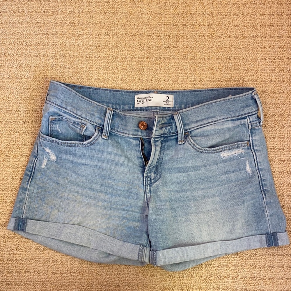 Light denim short